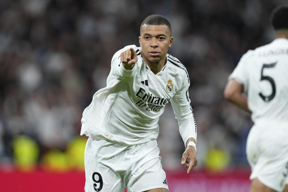 在攻防两端 在攻防两端